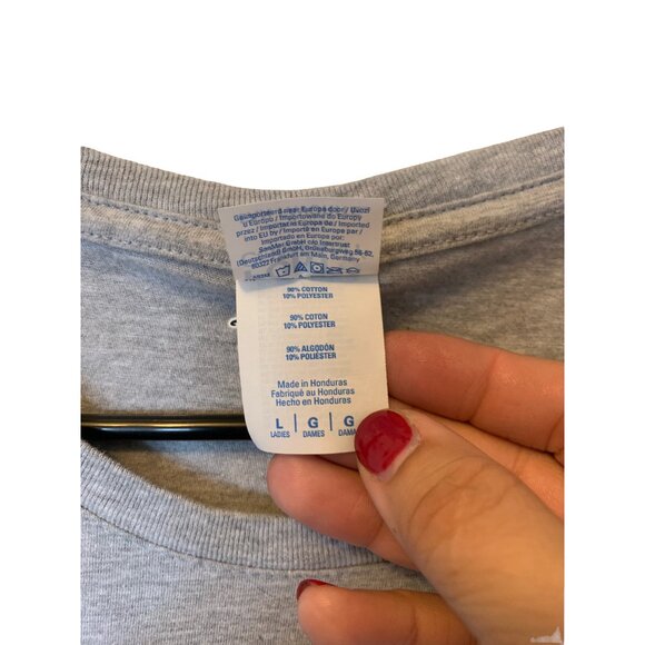 🍒 2/$20 🍒 Gray Heather Disney Mickey Mouse Logo T-shirt Large - Picture 4 of 6